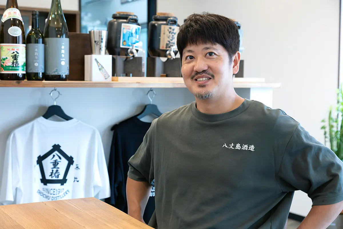 毎年違う味わいの酒を 個性として楽しむ 八丈島酒造 4代目・奥山武宰士氏 インタビュー 